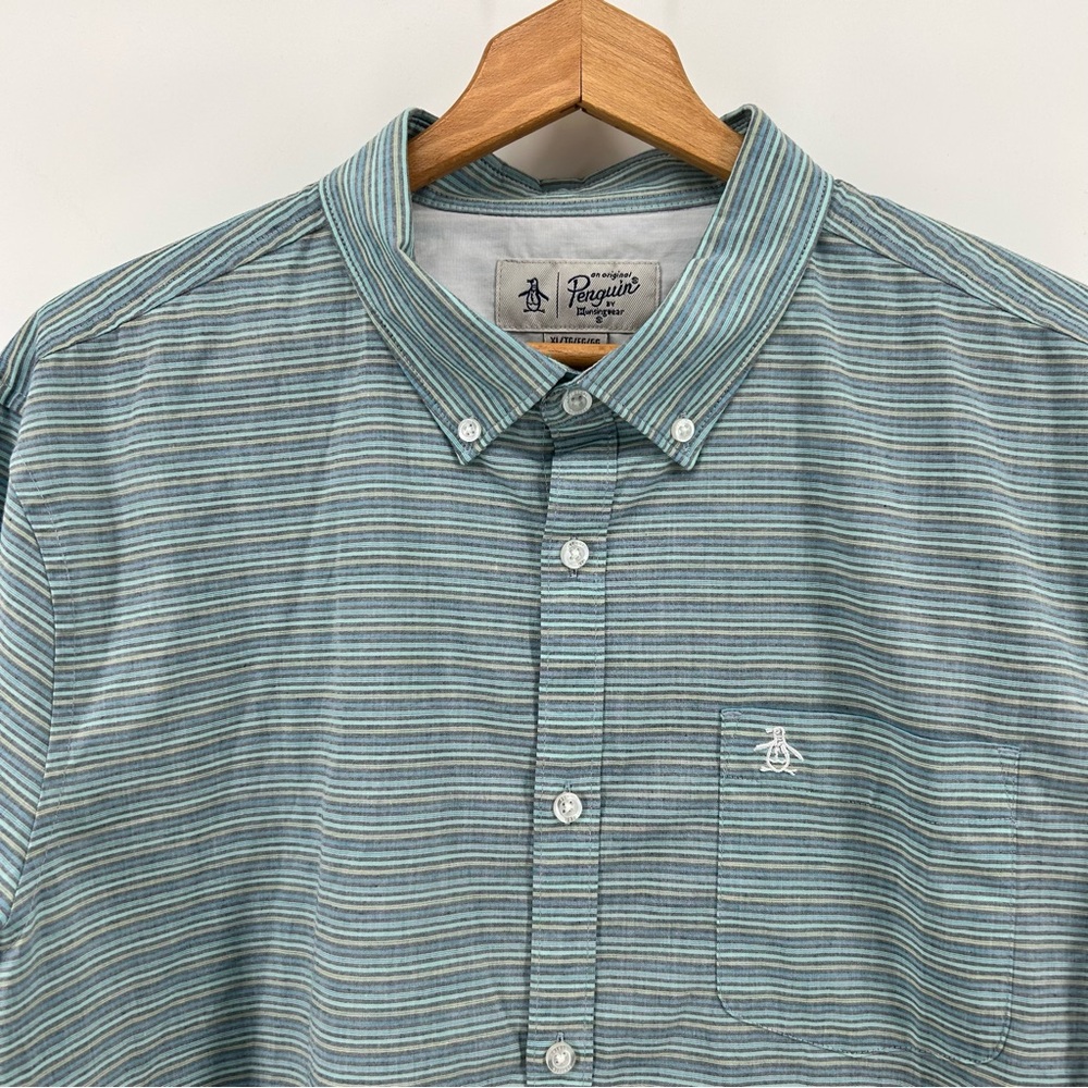 Penguin Munsingwear Shirt Mens XL Blue Stripe Button Down Quiet Luxury Coastal - Picture 2 of 9
